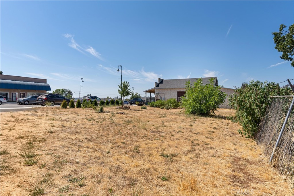 5577 Almond Street 1