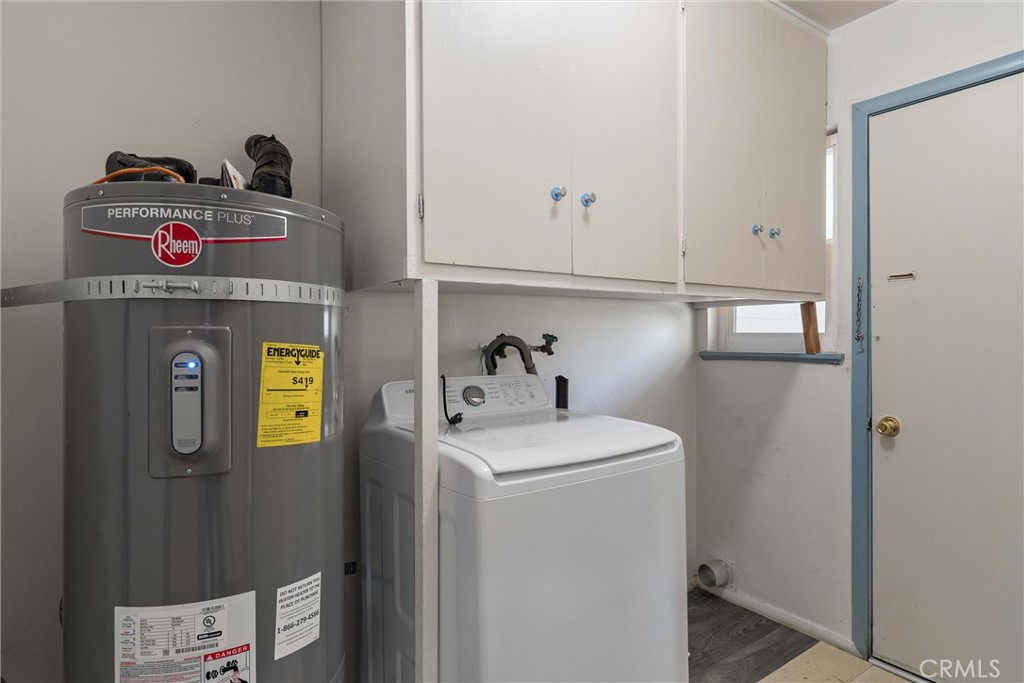 5577 Almond Street 1