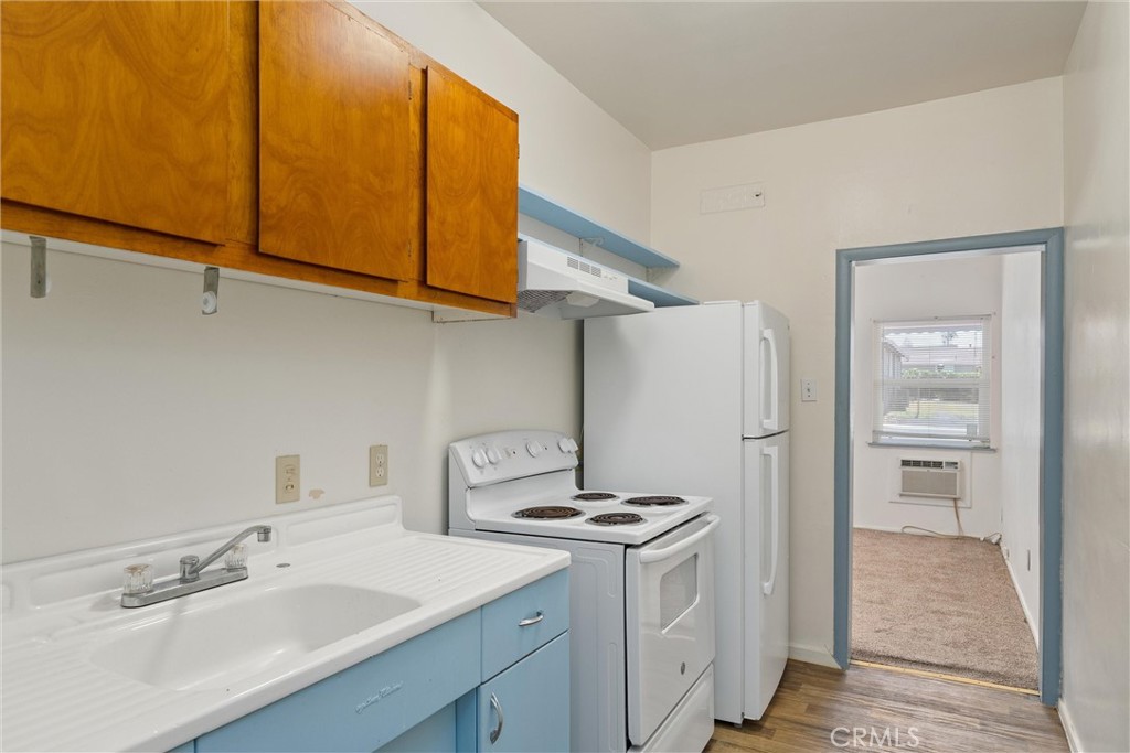 5577 Almond Street 1