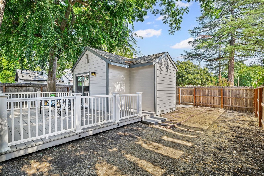 438 W 6th Avenue