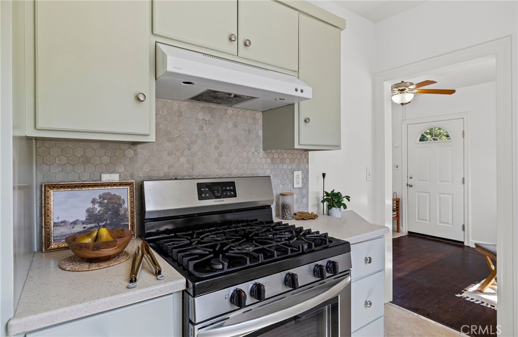 438 W 6th Avenue