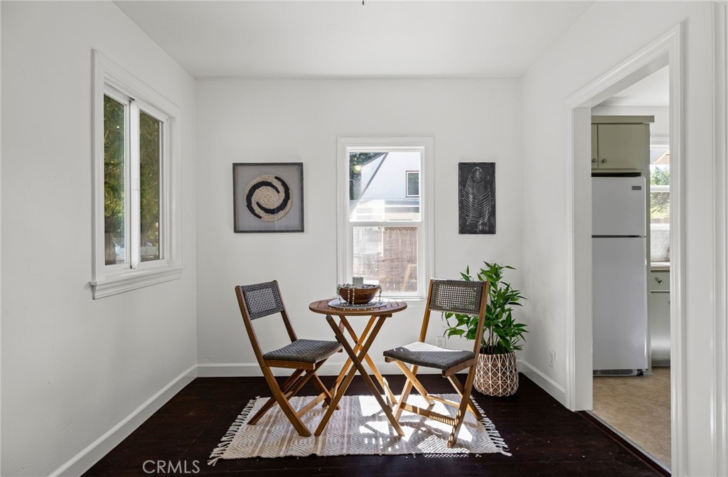 438 W 6th Avenue