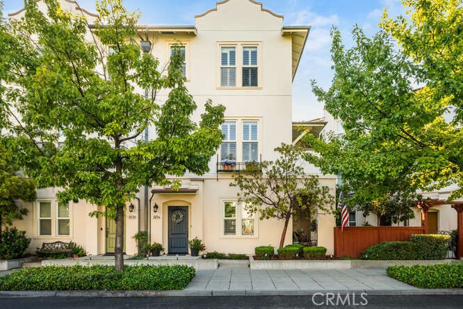 2234 Hutchinson Street