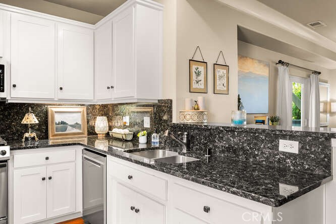 2234 Hutchinson Street