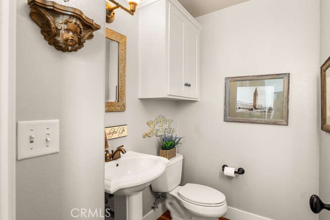 2234 Hutchinson Street