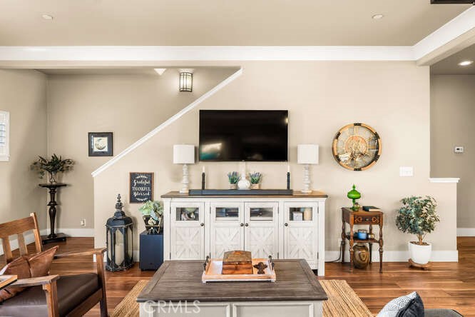 2234 Hutchinson Street