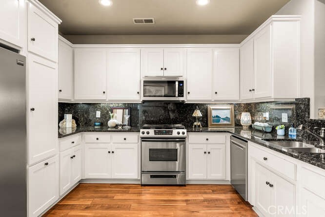 2234 Hutchinson Street