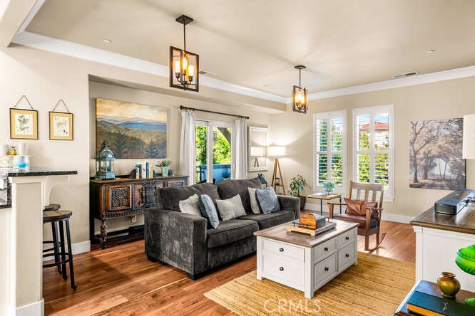 2234 Hutchinson Street