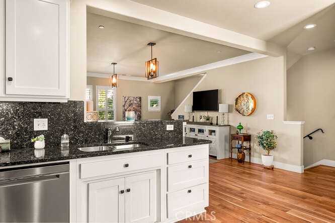 2234 Hutchinson Street