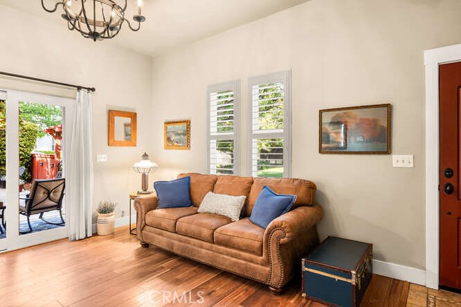 2234 Hutchinson Street