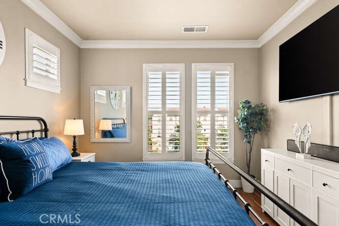 2234 Hutchinson Street