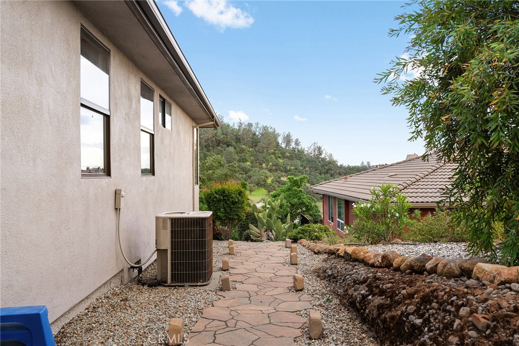 3560 Shadowtree