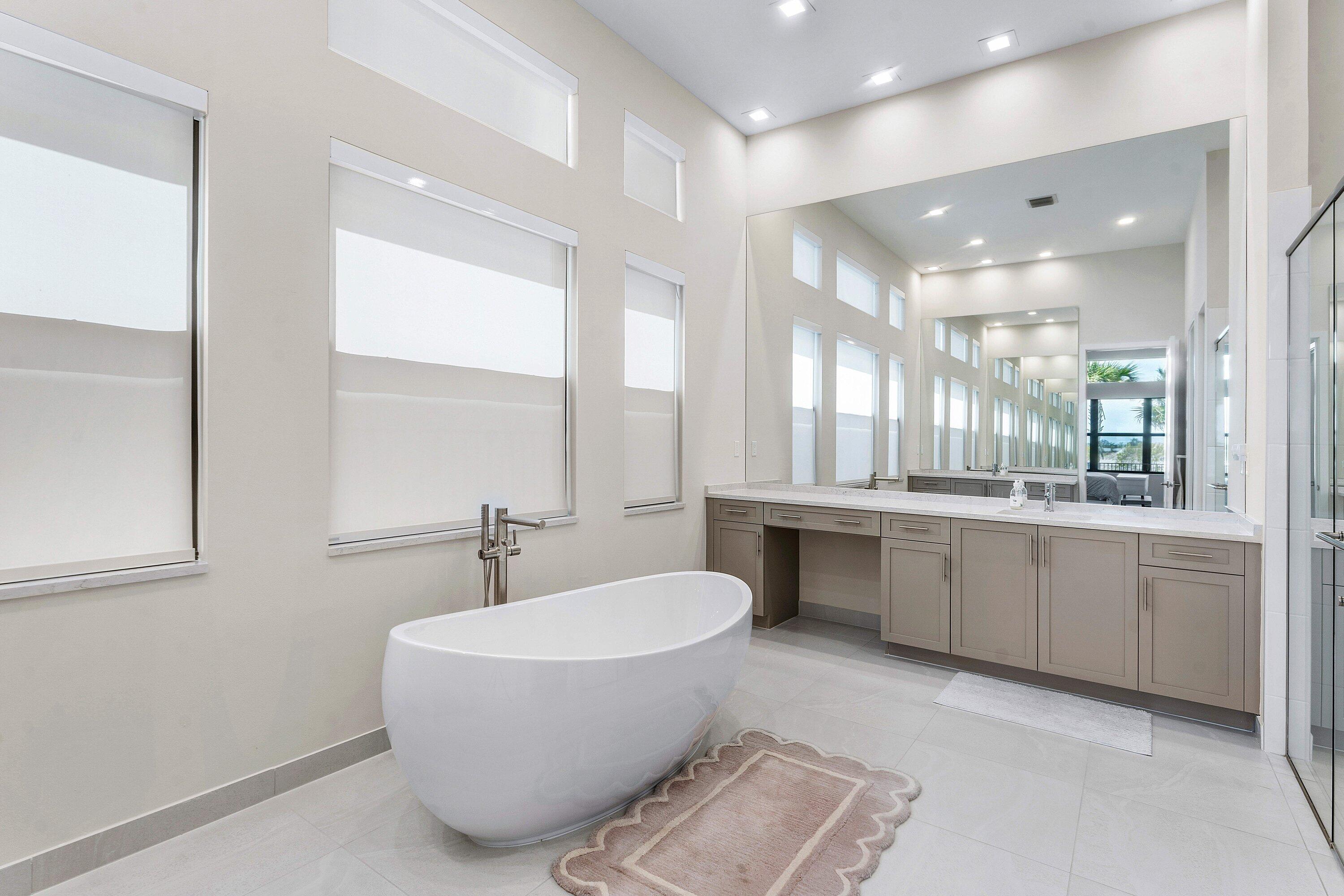 13207 Feathering Way