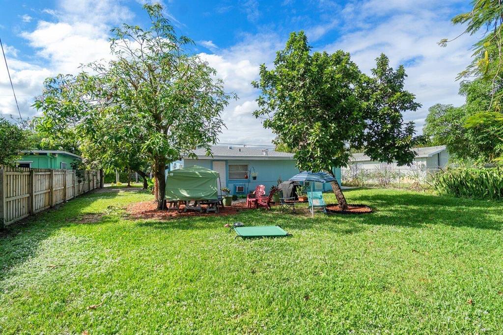 327 SE 3rd Avenue