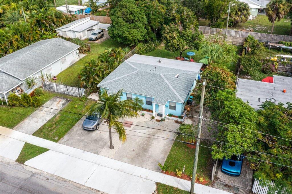 327 SE 3rd Avenue