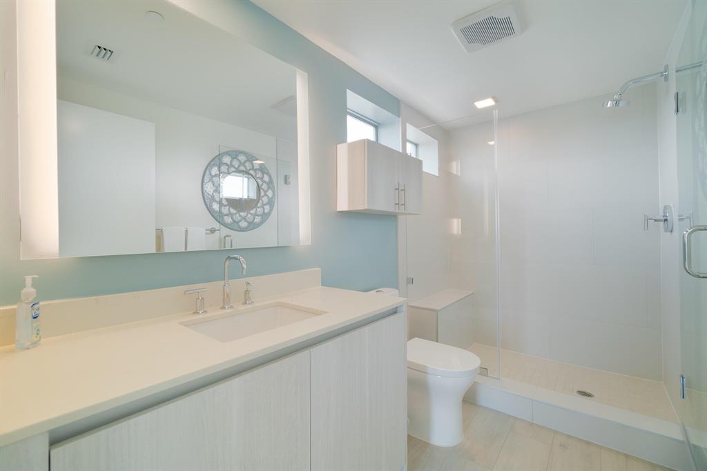 111 SE 1st Avenue Unit: 510