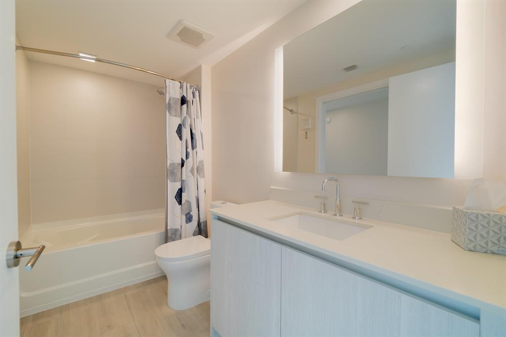 111 SE 1st Avenue Unit: 510