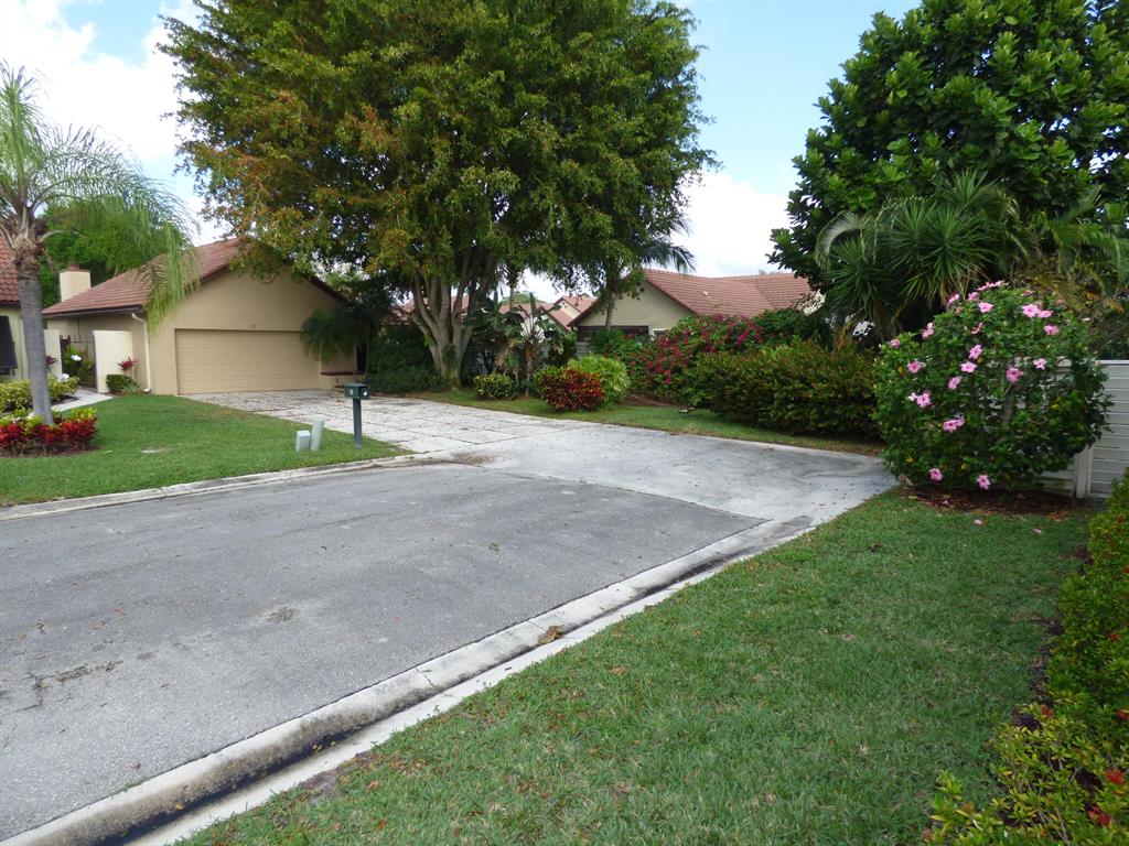 33 Ironwood Way N