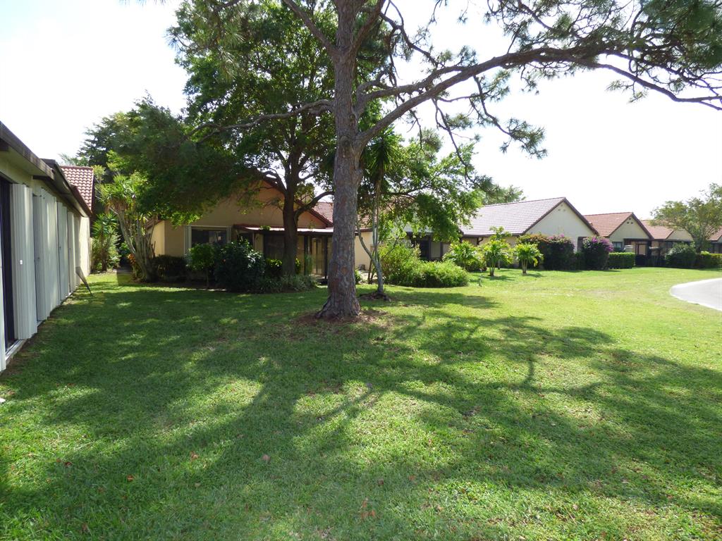33 Ironwood Way N