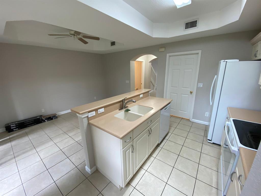 2896 Hidden Hills Road Unit: 1006
