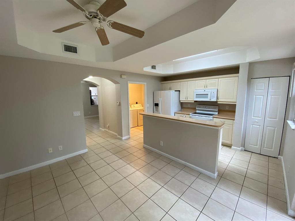 2896 Hidden Hills Road Unit: 1006