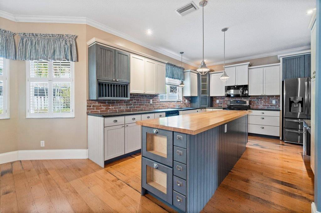 7432 Prescott Lane