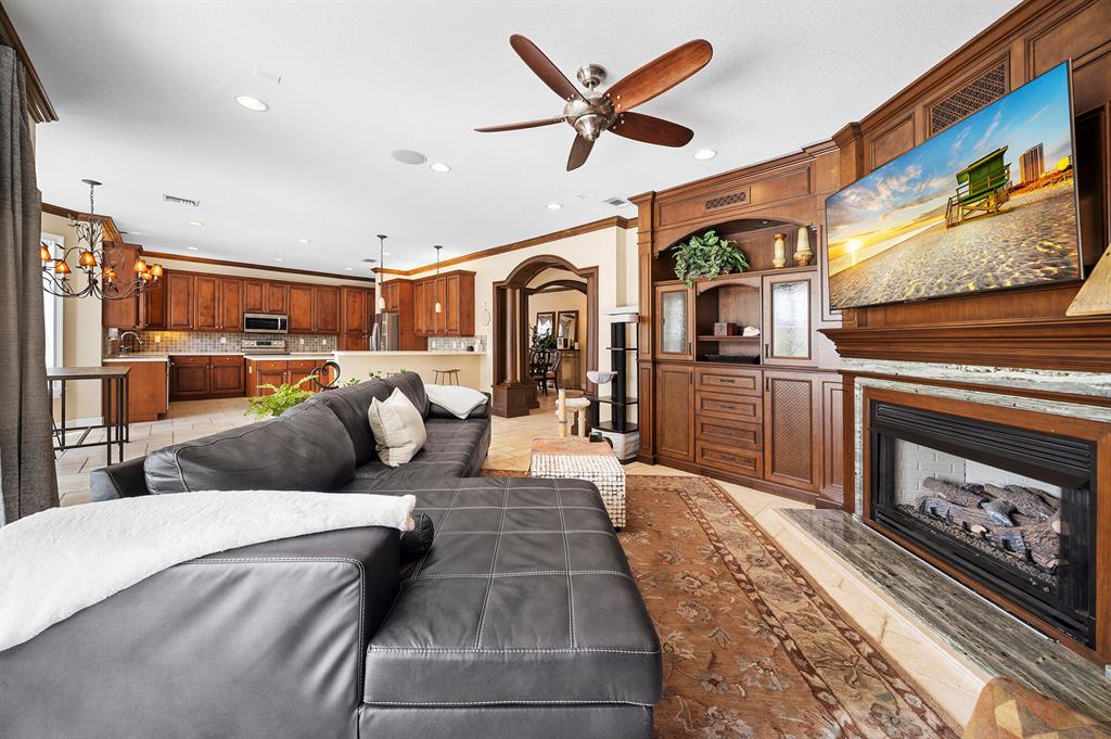 8872 Maple Hill Court
