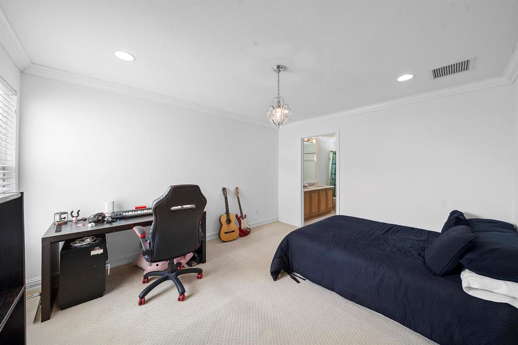 8872 Maple Hill Court