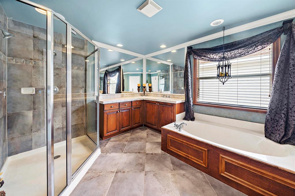 8872 Maple Hill Court