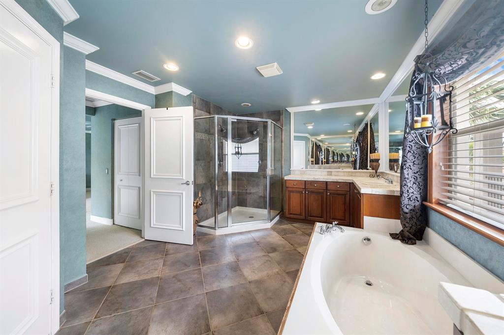8872 Maple Hill Court