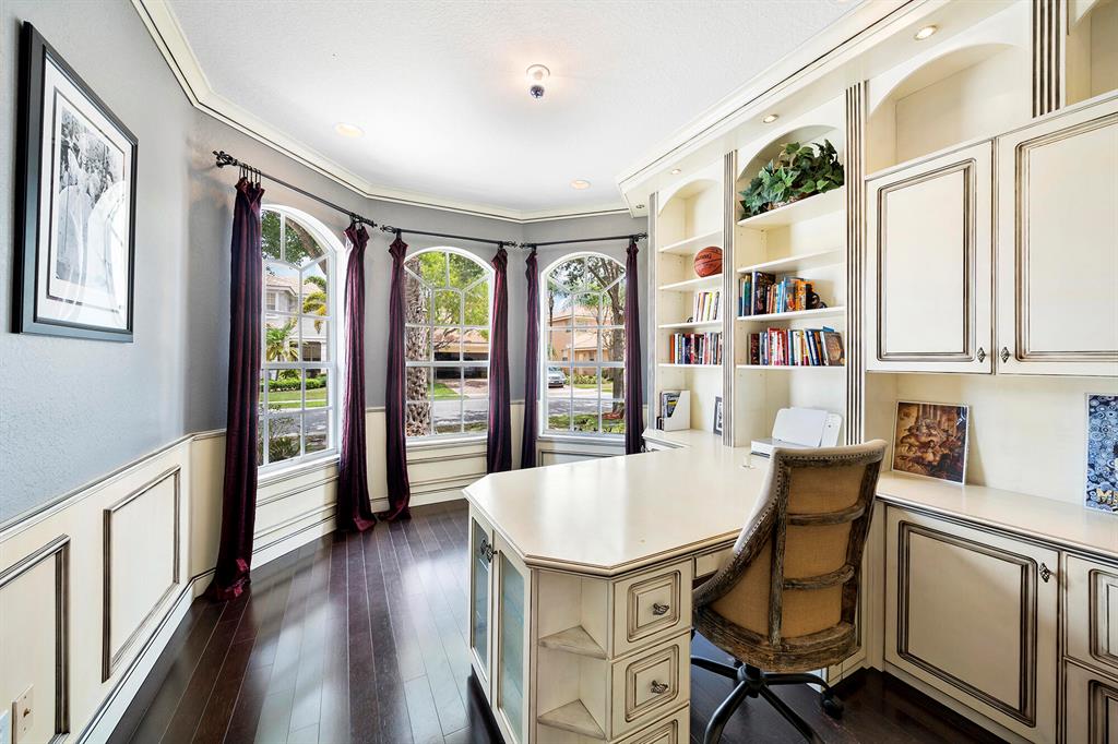 8872 Maple Hill Court