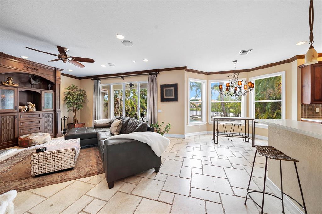 8872 Maple Hill Court