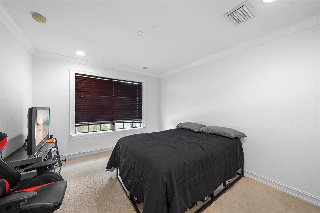 8872 Maple Hill Court