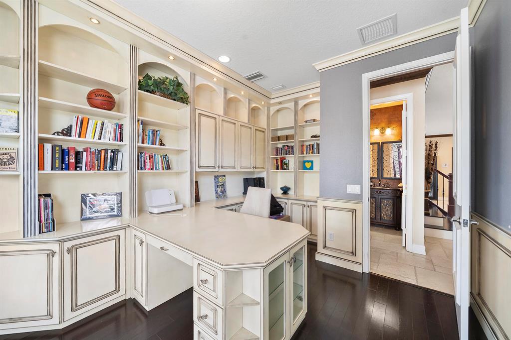 8872 Maple Hill Court