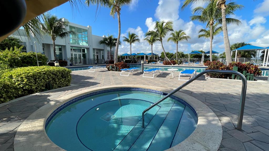 300 S Australian Avenue Unit: 613