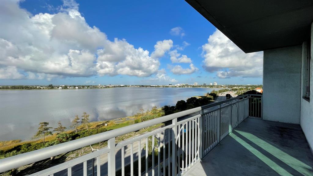 300 S Australian Avenue Unit: 613