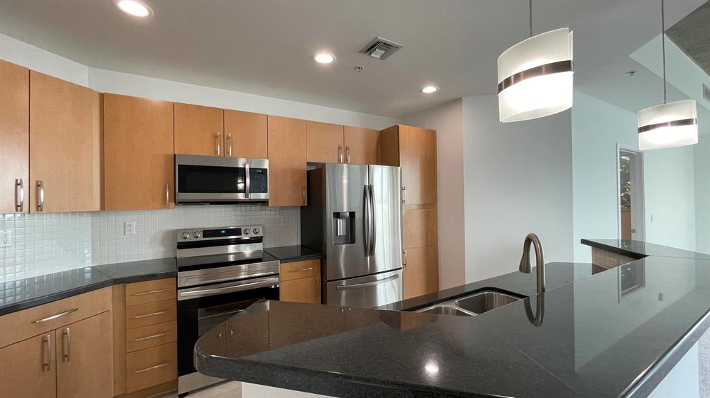 300 S Australian Avenue Unit: 613