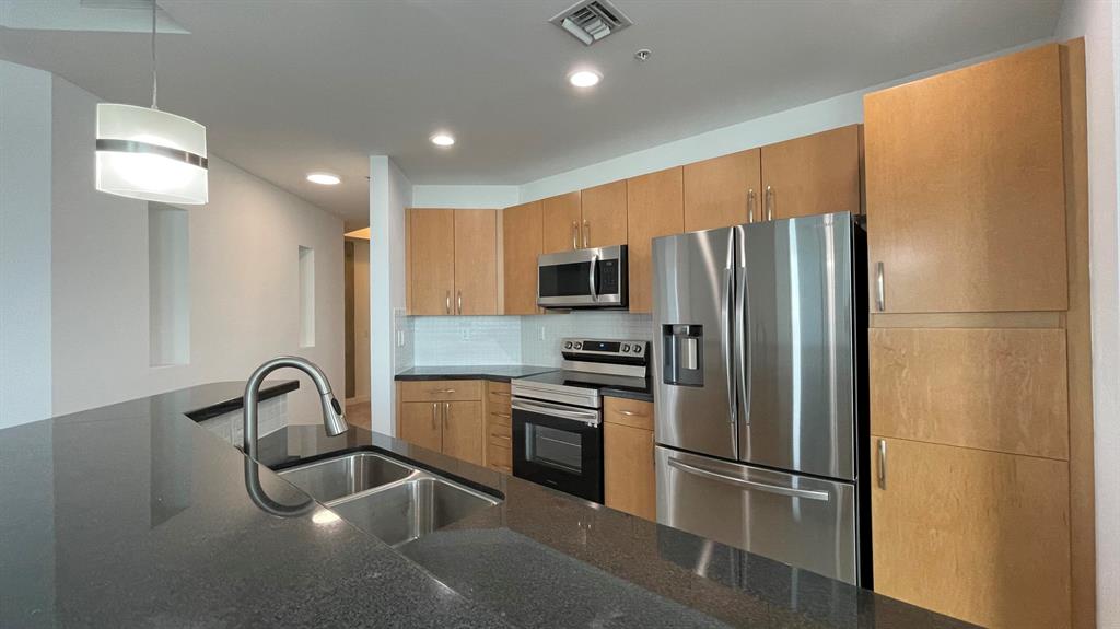 300 S Australian Avenue Unit: 613