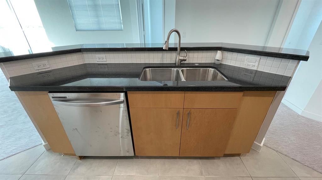 300 S Australian Avenue Unit: 613