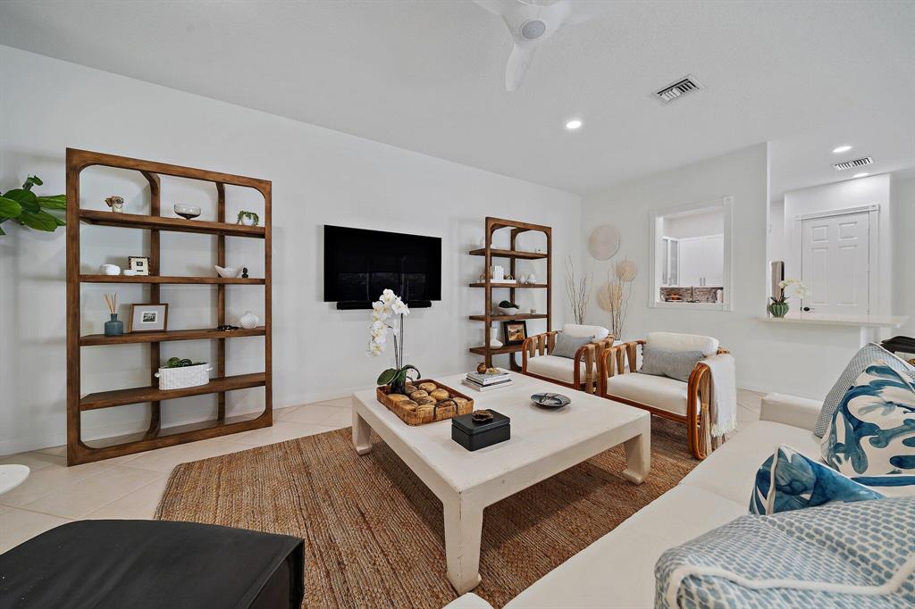 307 Sweet Bay Circle