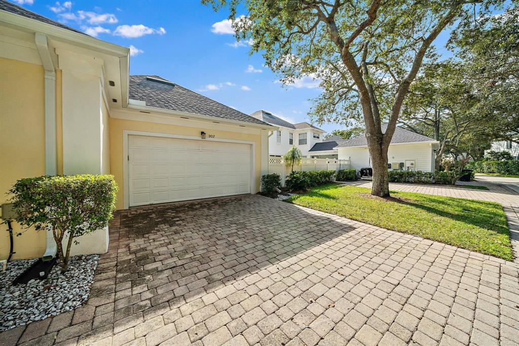 307 Sweet Bay Circle