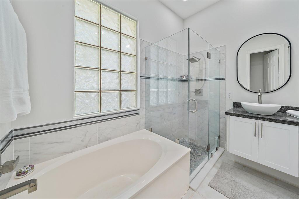 307 Sweet Bay Circle