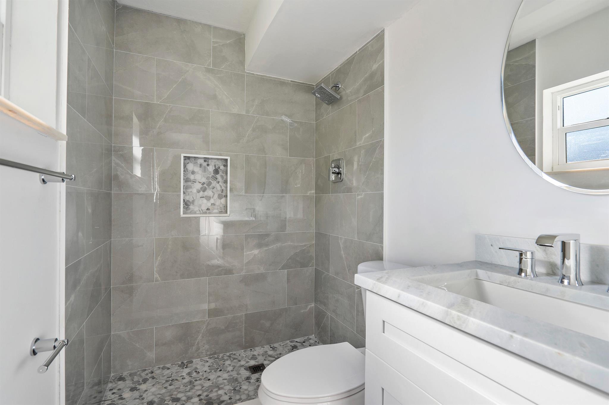 1850 Palm Trail Unit: 104