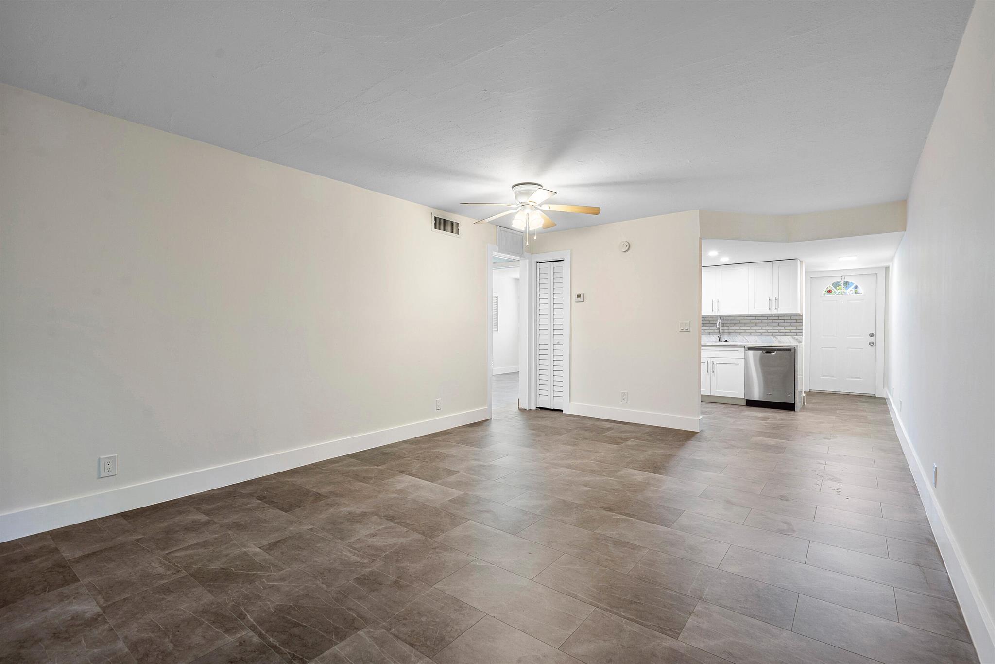 1850 Palm Trail Unit: 104