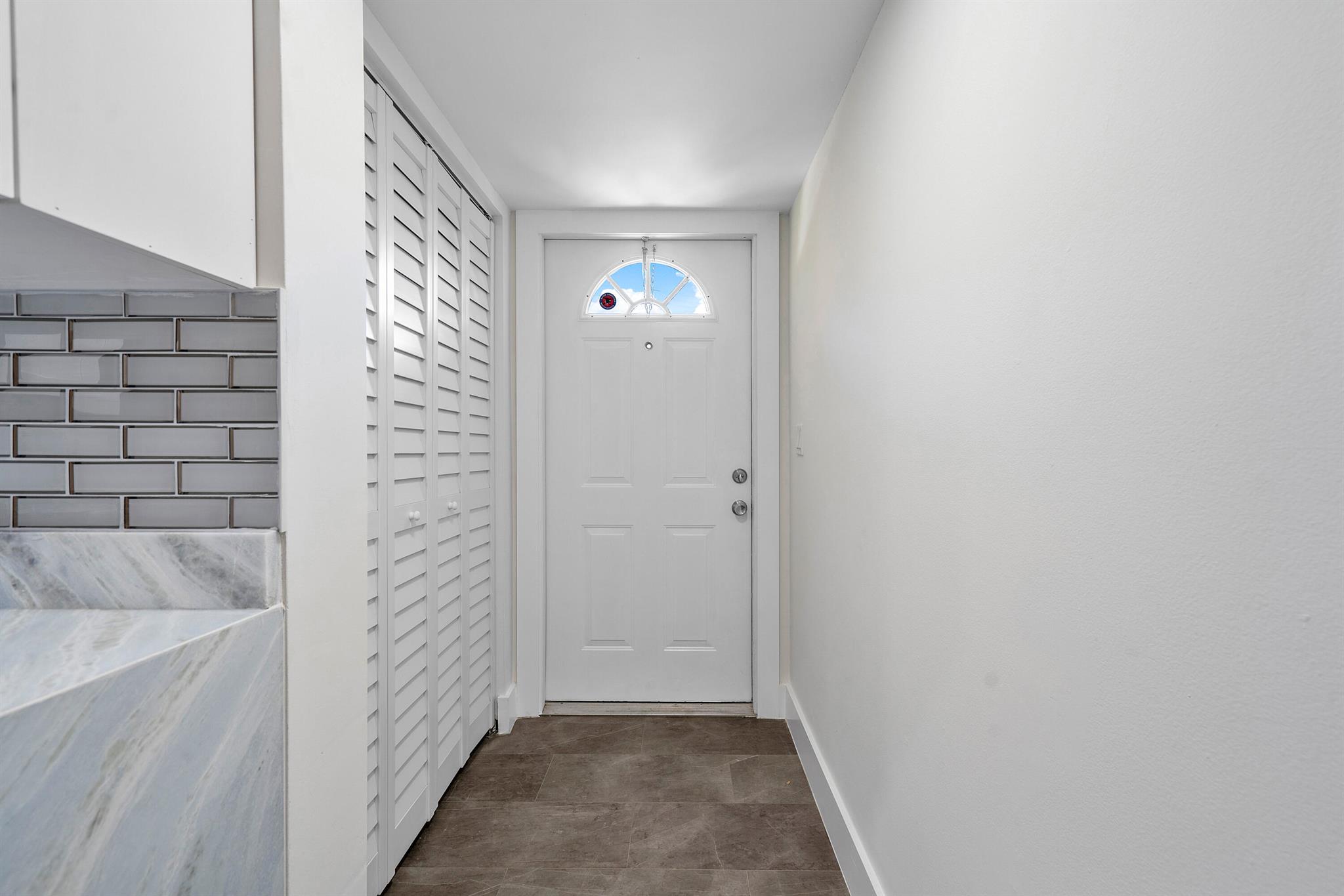 1850 Palm Trail Unit: 104