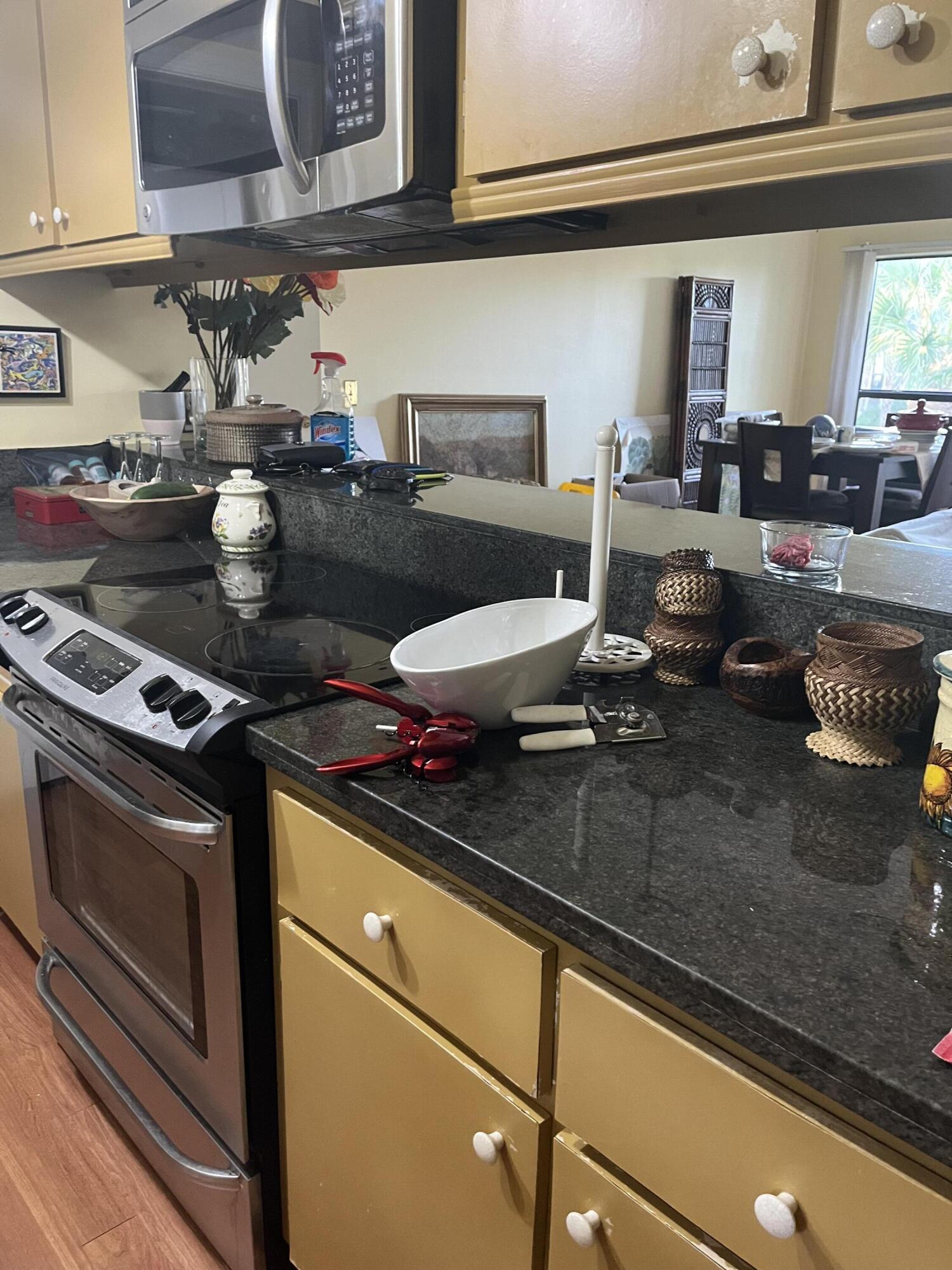 11863 Wimbeldon Circle 544
