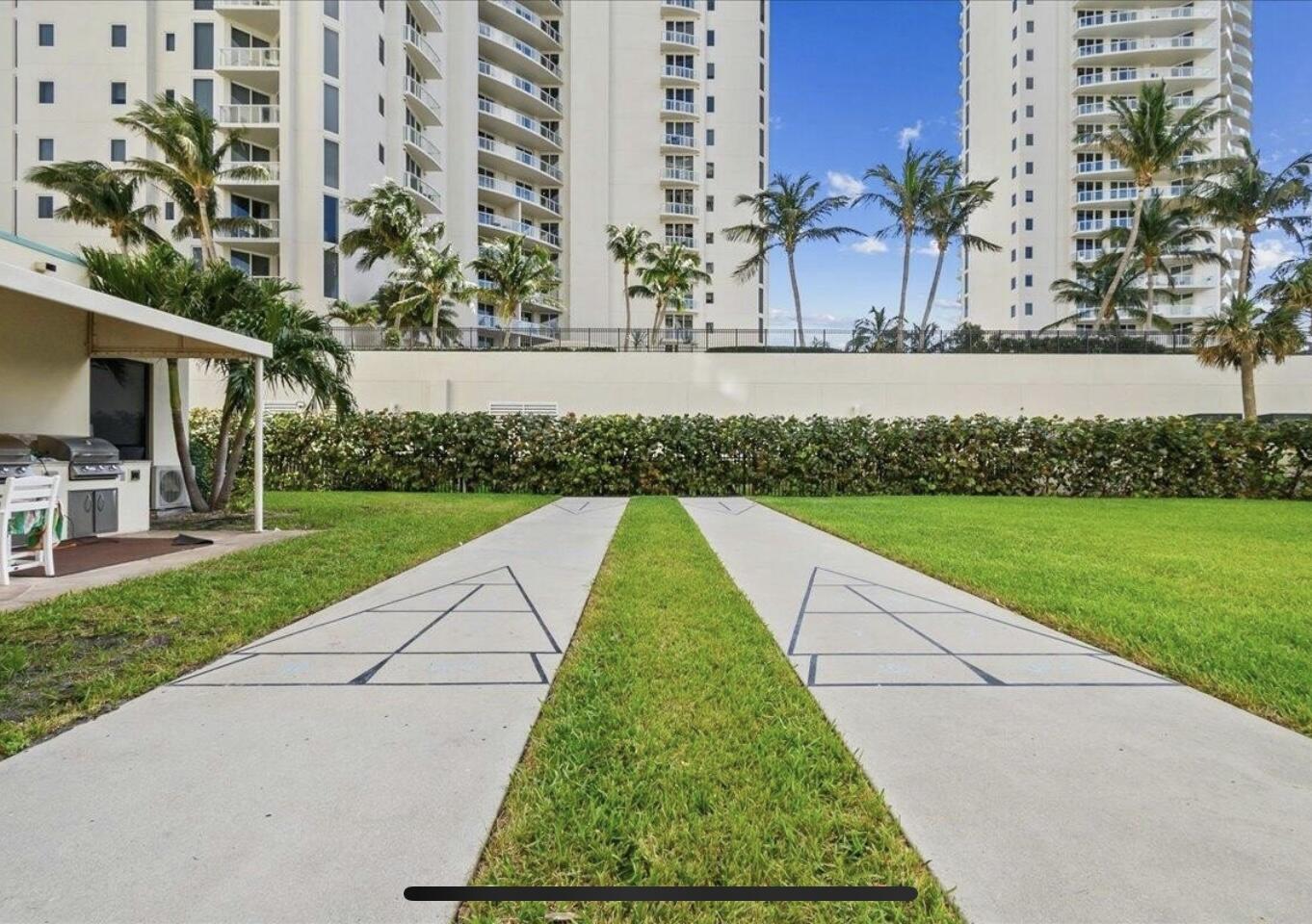 2800 N Ocean Drive B-11b