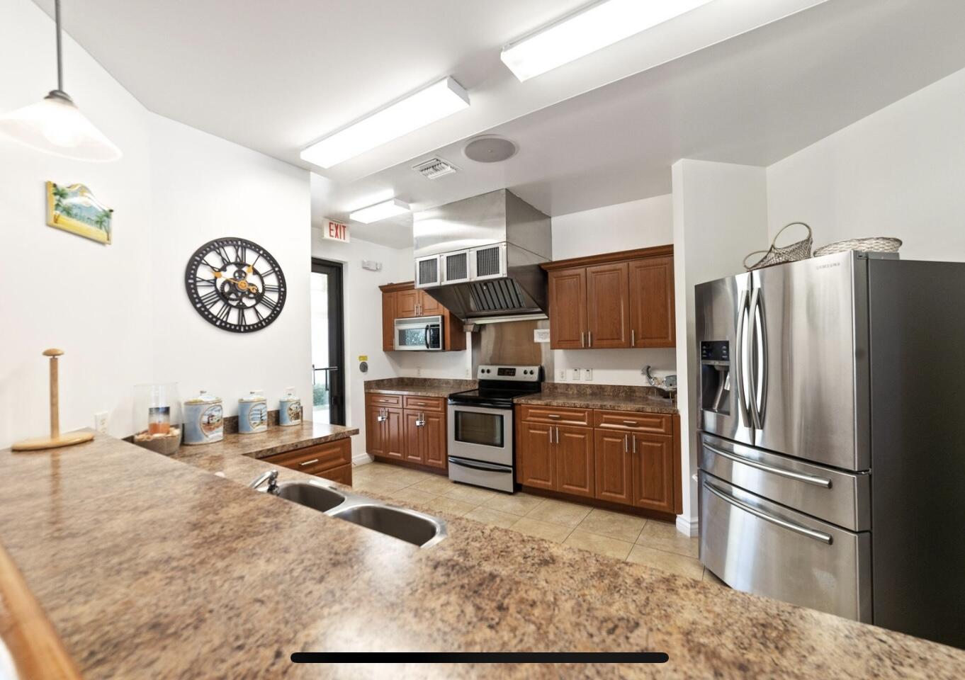 2800 N Ocean Drive B-11b
