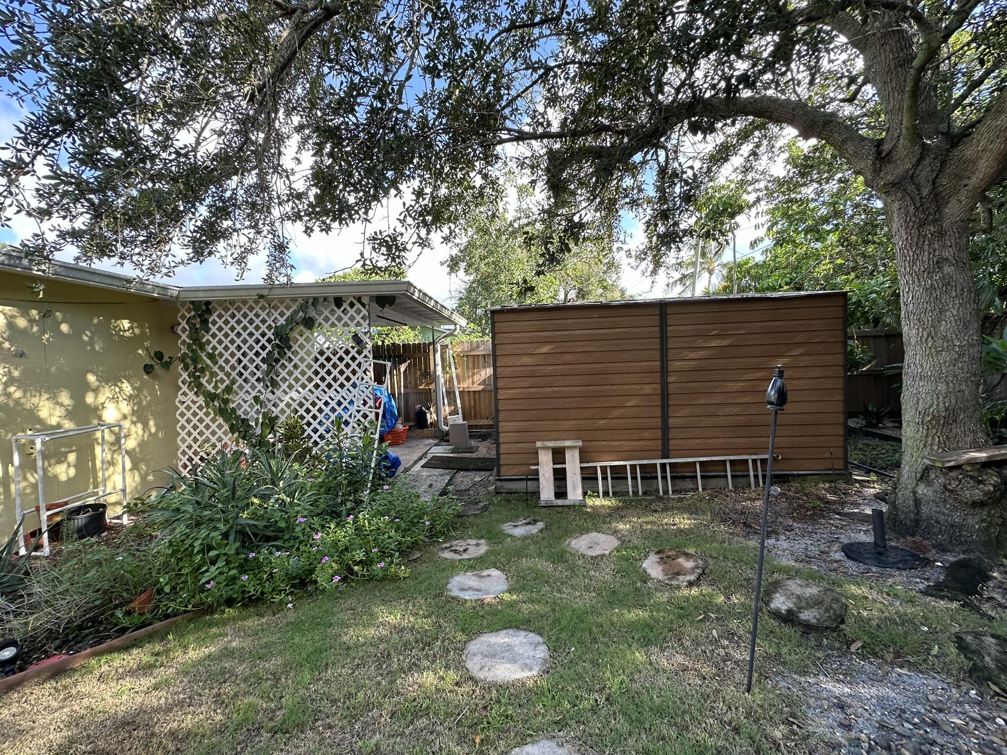914 SE 3rd Street