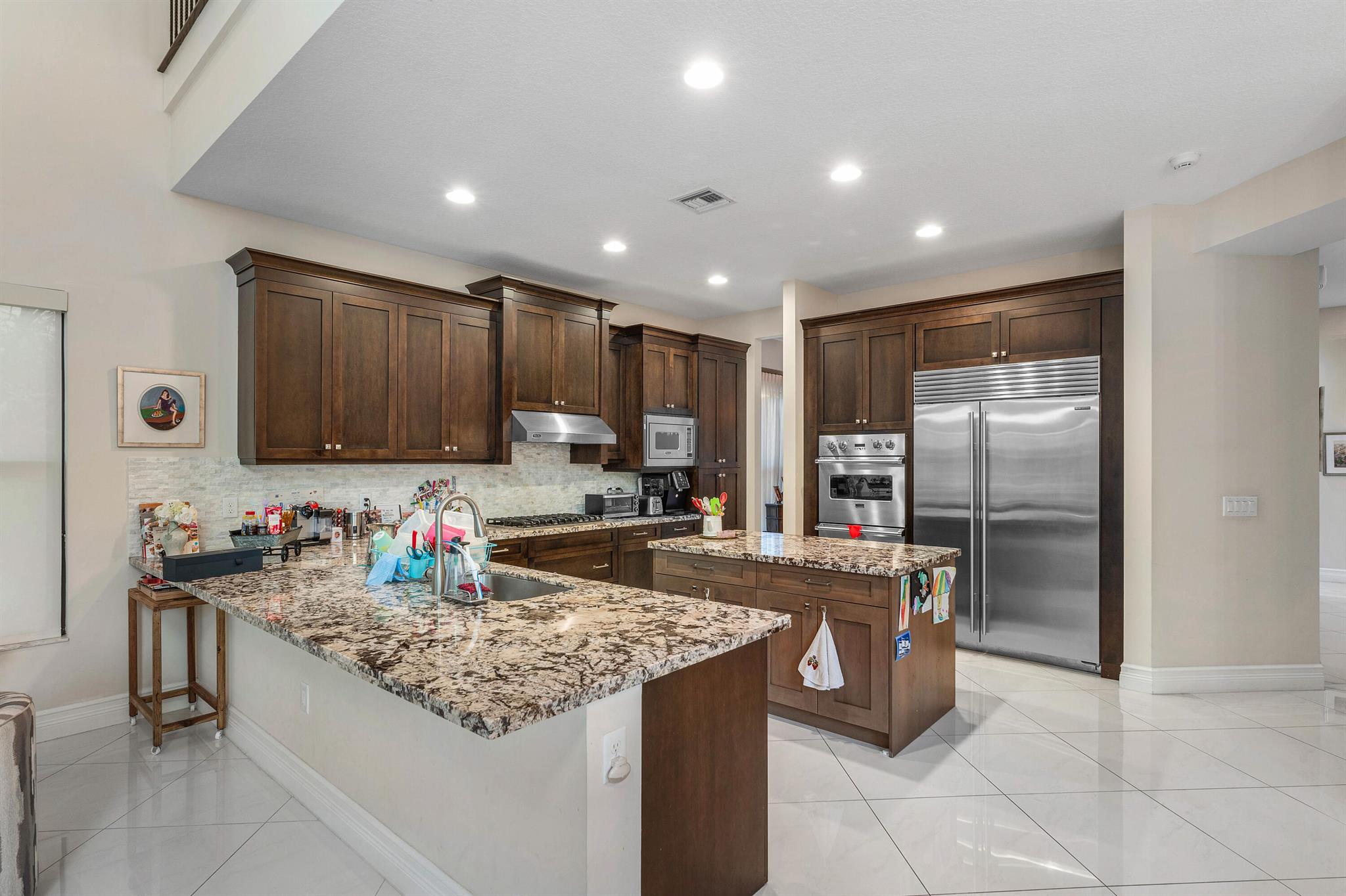 8469 Hawks Gully Avenue